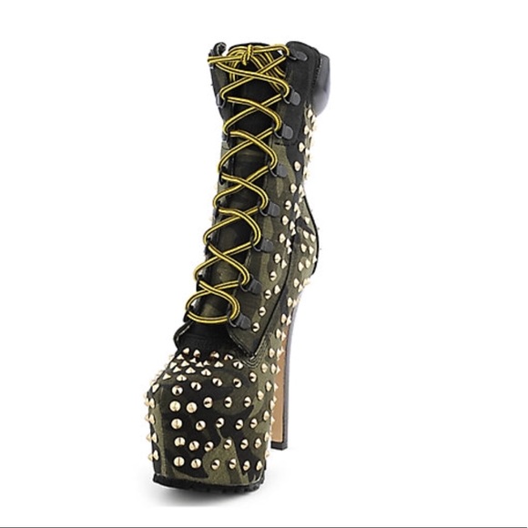 CAMO PLATFORM BOOT WITH GOLD STUDS - Picture 3 of 3